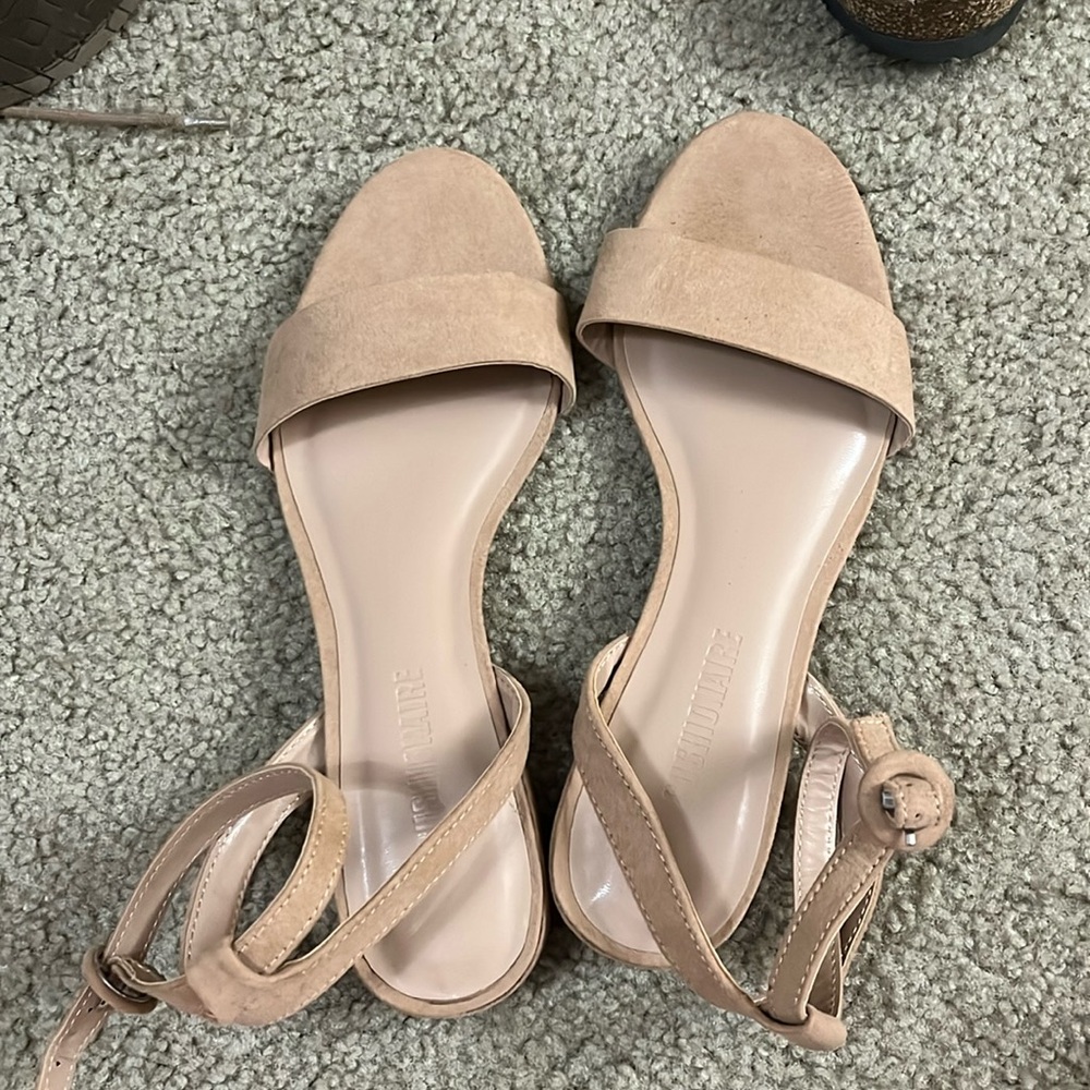 Women’s sandals